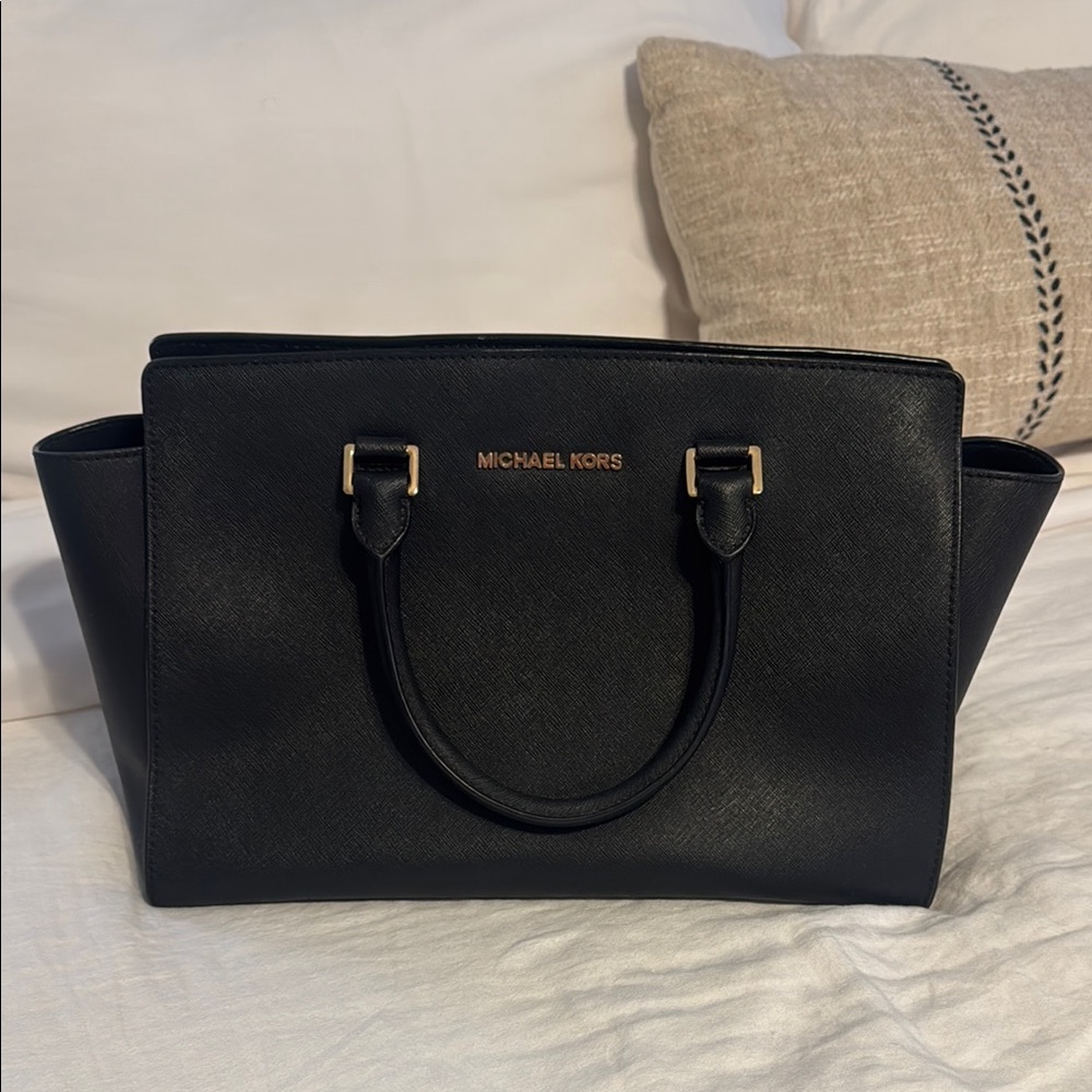 Michael Kors Black Saffiano purse-large